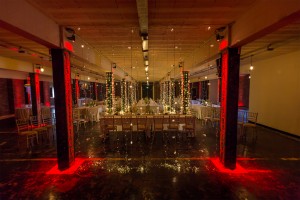 halloween weddings red and black decorated room