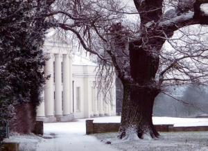 Cosy winter wedding