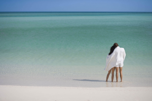 parrot cay beach couple