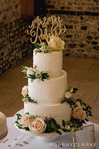 Stable Cottage Wedding Cakes Rebecca Matt Wedding Upwaltham Barns