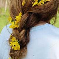 Flowers in hair wedding