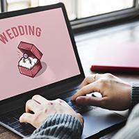 Social media wedding couple