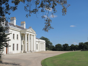 The-Banqueting-Room-at-Hylands-House